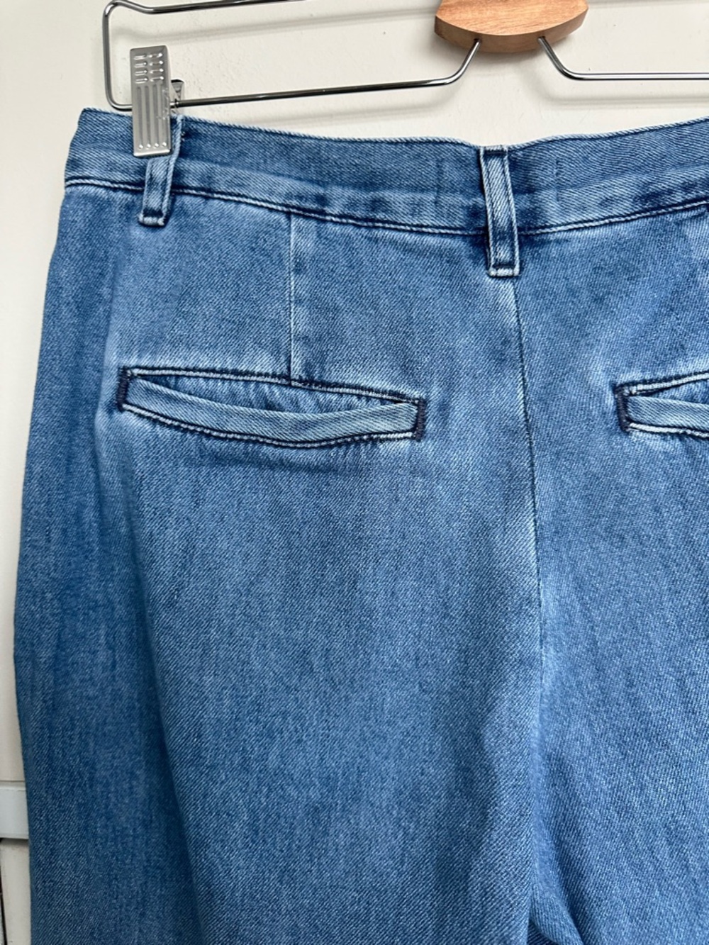 COS ($169) High Waisted Wide Leg Jeans | Minimalist Pleated Front Denim | Size 6 - Picture 11 of 16